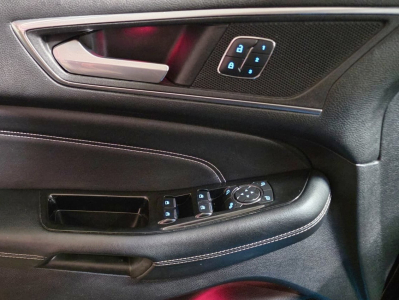 Ford Edge Edge 2,0 l TDCi Bi-Turbo 4x4 Pano, Gps ,Attache Remorque