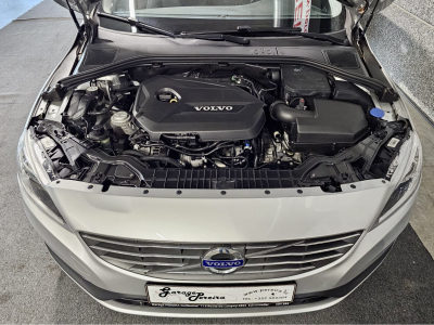 Volvo V60 T3 AUTO NAVI