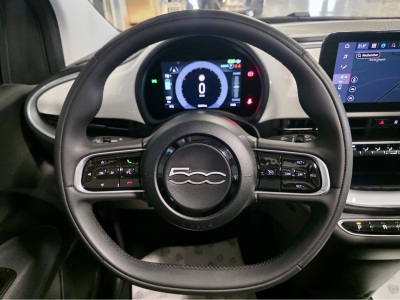 Fiat 500e CABRIO NAVI 280km Autonomie