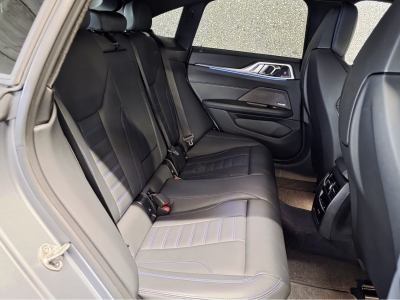 BMW M440 i GRANCOUPE XDRIVE NEW MODEL SPORT SITZE HARMAN KARDON CUIR NAVI 1 HAND