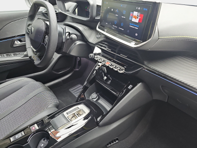 Peugeot 208 1.2 PureTech Hýbrid 110 E-DSC6 GT