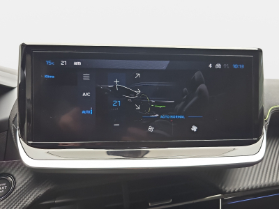 Peugeot 208 1.2 PureTech Hýbrid 110 E-DSC6 GT