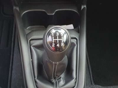 Suzuki Swift Essence/hybrid