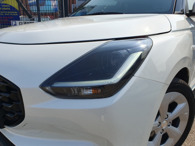 Suzuki Swift Essence/hybrid