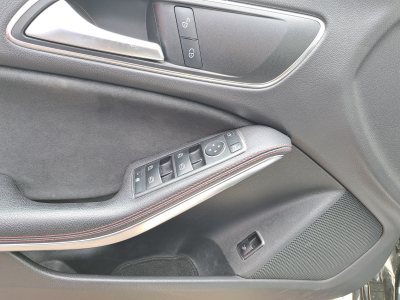 Mercedes-Benz CLA 200 D 7G-DCT COUPE AMG-LINE