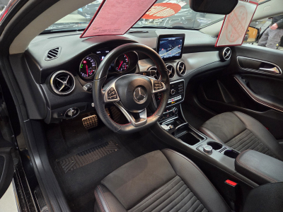 Mercedes-Benz CLA 200 Shooting Brake AMG-LINE 7G-DCT