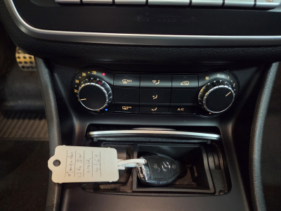 Mercedes-Benz CLA 200 Shooting Brake AMG-LINE 7G-DCT