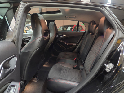Mercedes-Benz CLA 200 Shooting Brake AMG-LINE 7G-DCT