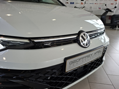 Volkswagen Golf NEW MODEL VIII 2.0 TDI 150  R-LINE CUIR NAVI 1 HAND