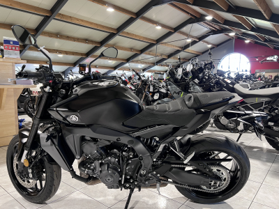 Yamaha MT-09 Selle pilote et passager confort inclus