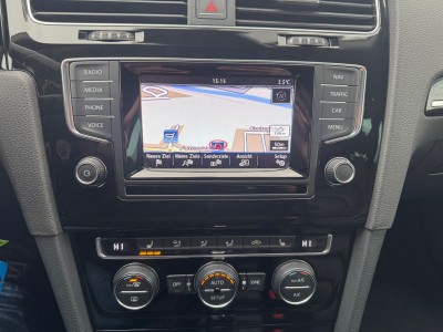 Volkswagen Golf VOLKSWAGEN GOLF HIGHLINE NAVI LEDER KAMERA AUTOMATIK BII XENON