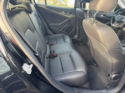 Mercedes-Benz GLA 200 MERCEDES-BENZ GLA 200 AUTOMATIK LEDER NAVI SHZ KEYLESS KAMERA