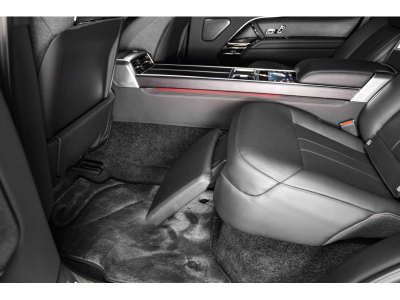 Land-Rover Range Rover SV P530 4.4 V8 LWB