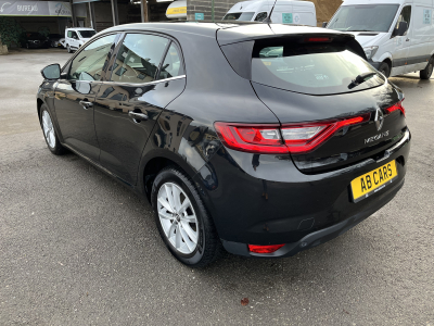 Renault Megane 1.5 Blue dCi 116 Corporate Edition - Navi - Camera - 2 x PDC