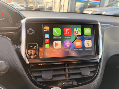 Peugeot 208 1.2 Signature 82