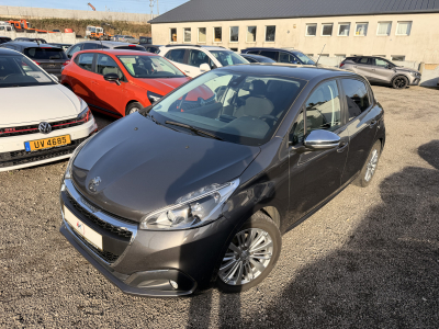 Peugeot 208 1.2 Signature 82