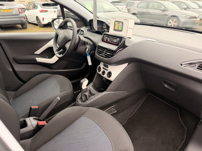 Peugeot 208 1.2 LIKE 70