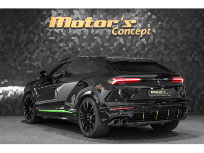 Lamborghini Urus V8 - NERO HELENE / VERDE