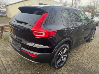 Volvo XC40 VOLVO XC40 MOMENTUM PRO NAVI LEDER LED KAMERA MFL SHZ
