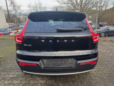 Volvo XC40 VOLVO XC40 MOMENTUM PRO NAVI LEDER LED KAMERA MFL SHZ