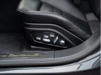 Porsche Panamera TURBO S E HYBRID | CARBON | CHRONO | TO | PDLS + | BURMEISTER | 360