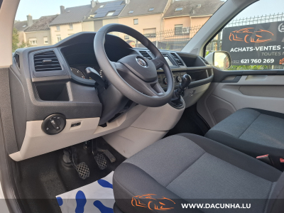 Volkswagen T6 Transporter 2.0 TDI 9 PLACES, 1 HAND, CLIMA,NAVI,PDC,CAMERA