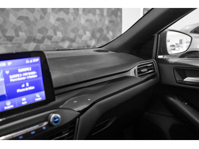 Ford Focus ST LINE ECOBOOST HYBRIDE