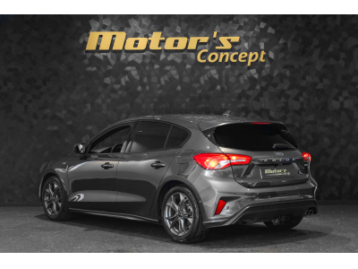Ford Focus ST LINE ECOBOOST HYBRIDE