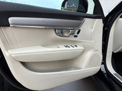 Volvo V90 Cross Country Pro AWD/PANO/19/360/HUP.D/VOLL