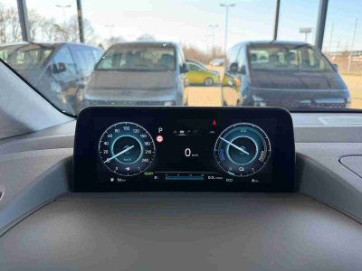 Hyundai Staria 1.6 T-GDI HEV 225 Luxury