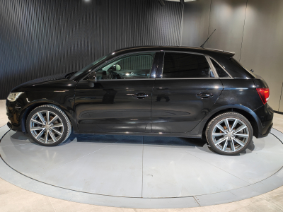 Audi A1 1.6 TDI GPS CLIMATISATION BLUETOOTH XENON SIEGES SPORT