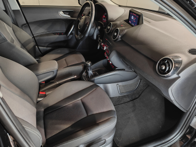 Audi A1 1.6 TDI GPS CLIMATISATION BLUETOOTH XENON SIEGES SPORT