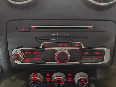 Audi A1 1.6 TDI GPS CLIMATISATION BLUETOOTH XENON SIEGES SPORT