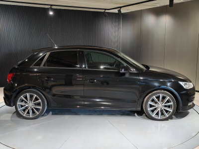 Audi A1 1.6 TDI GPS CLIMATISATION BLUETOOTH XENON SIEGES SPORT