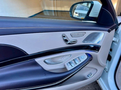 Maybach S560 Limousine 4Matic-PANO/BURMESTER/MASSAGE/DVD/Voll