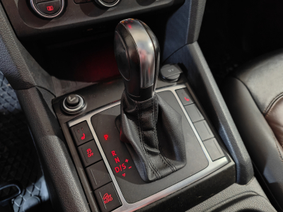 Volkswagen Amarok 3.0 TDI V6 4MOTION CUIR SIEGES CHAUFFANTS GPS ROLL COVER