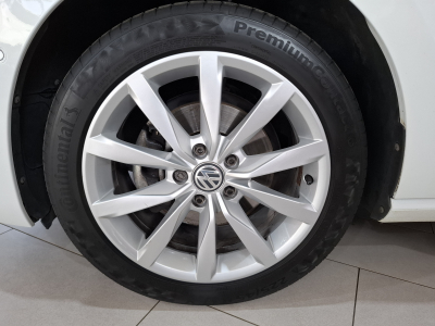 Volkswagen Golf Sportsvan 1.4TSI DSG Highline BlueMotion,1Hand,NAVI,CAMERA,PDC,LEDER,LED,