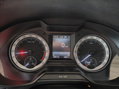 Skoda Octavia 1.6 TDi DSG CARPLAY GPS BLUETOOTH RADAR AV/ARR