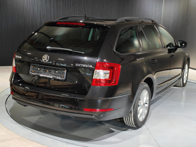 Skoda Octavia 1.6 TDi DSG CARPLAY GPS BLUETOOTH RADAR AV/ARR