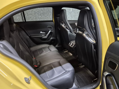 Mercedes-Benz A 35 AMG 4MATIC TURBO PACK AERO PERFORMANCE SITZE PANO CUIR NAVI