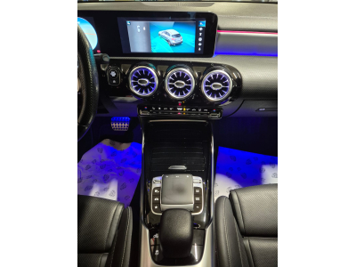 Mercedes-Benz A 35 AMG 4MATIC TURBO PACK AERO PERFORMANCE SITZE PANO CUIR NAVI