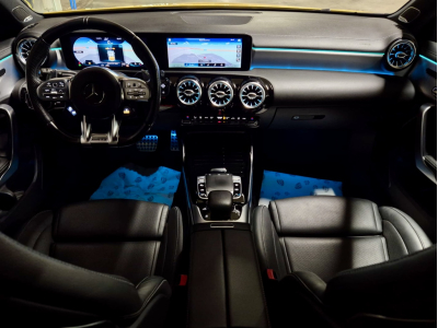 Mercedes-Benz A 35 AMG 4MATIC TURBO PACK AERO PERFORMANCE SITZE PANO CUIR NAVI