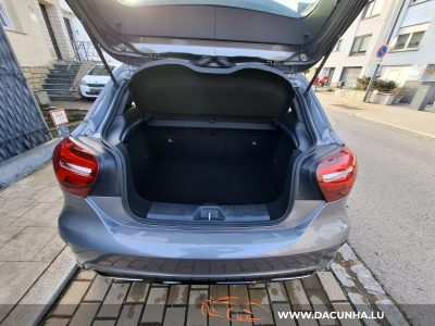 Mercedes-Benz A 180 AMG LINE, CUIR, BI-XENON, NAVI, CAMERA,LED