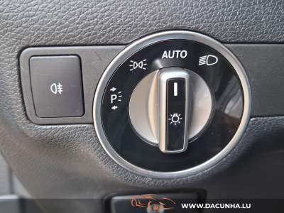 Mercedes-Benz A 180 AMG LINE, CUIR, BI-XENON, NAVI, CAMERA,LED