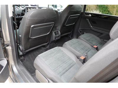 Volkswagen Touran 2.0 TDI HIGHLINE 150 DSG R-LINE