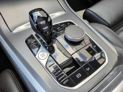 BMW X5 X5 XDRIVE45e PACK M PLUG-IN CARPLAY SUSPENSION PNEU