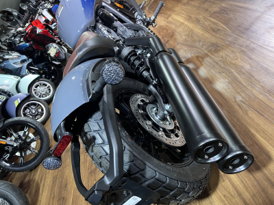 Indian Scout Bobber 1200  Stealth Gray