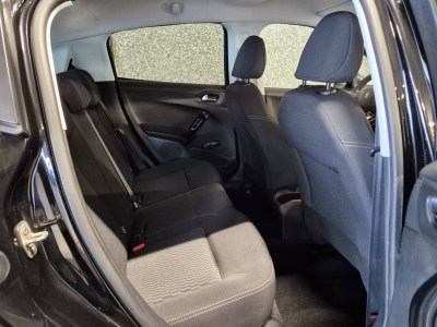 Peugeot 208 1.6 HDI 92 STYLE 1 HAND