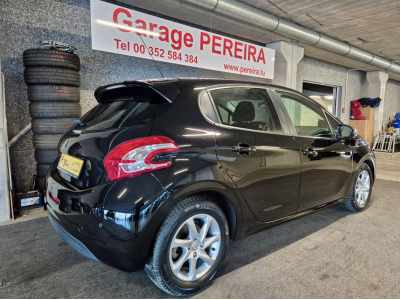 Peugeot 208 1.6 HDI 92 STYLE 1 HAND