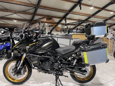 QJ Motor SRT 900 SX Touring